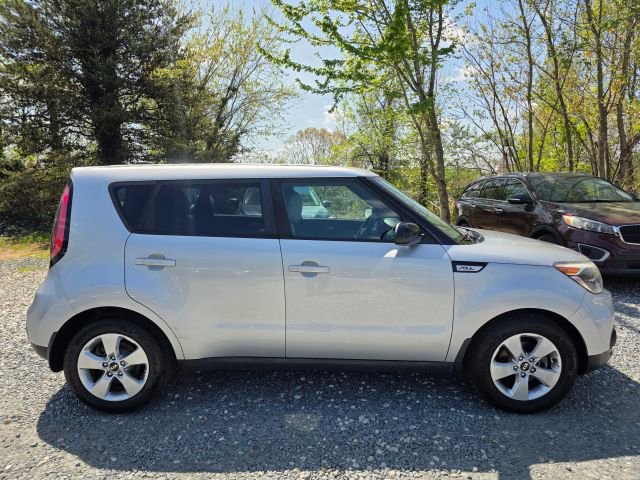 Used 2017 Kia Soul image 4