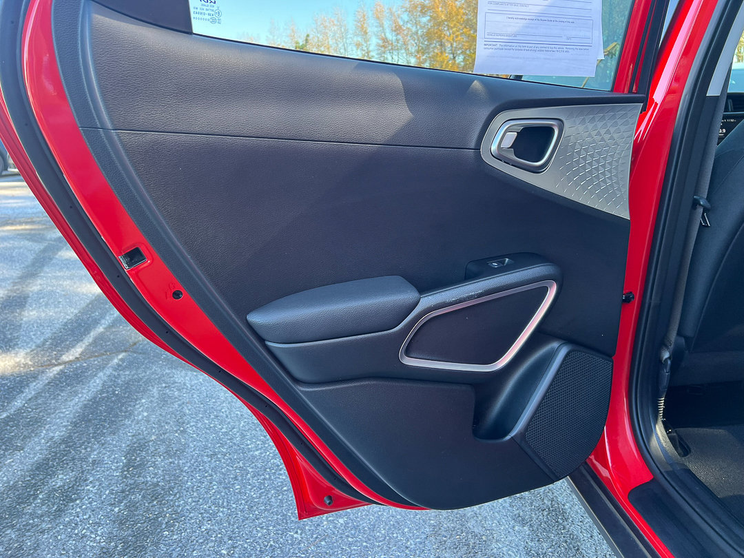 Used 2025 Kia Soul LX w/ LX Technology Package image 20