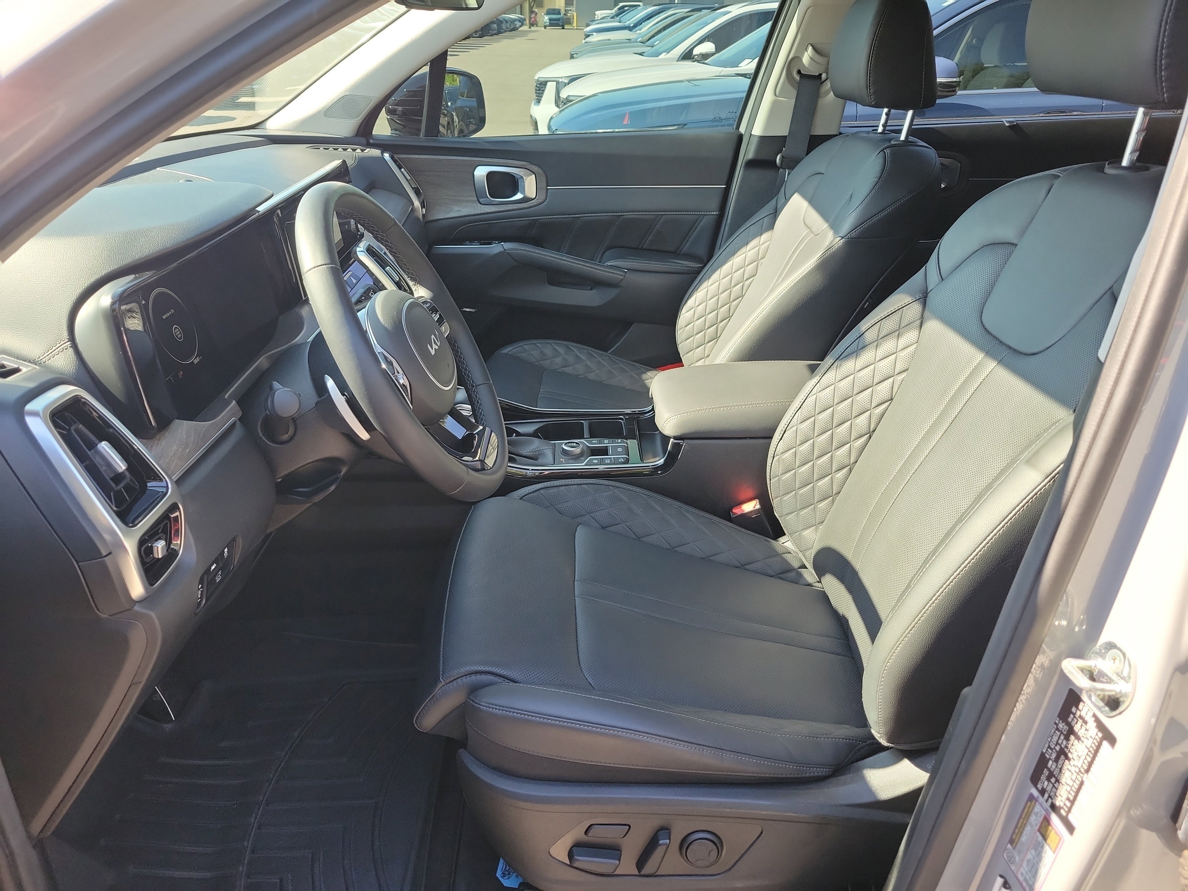 Certified 2023 Kia Sorento SX Prestige AWD/4WD image 24