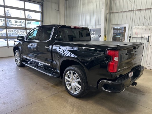 Used 2025 Chevrolet Silverado 1500 High Country w/ Technology Package image 9