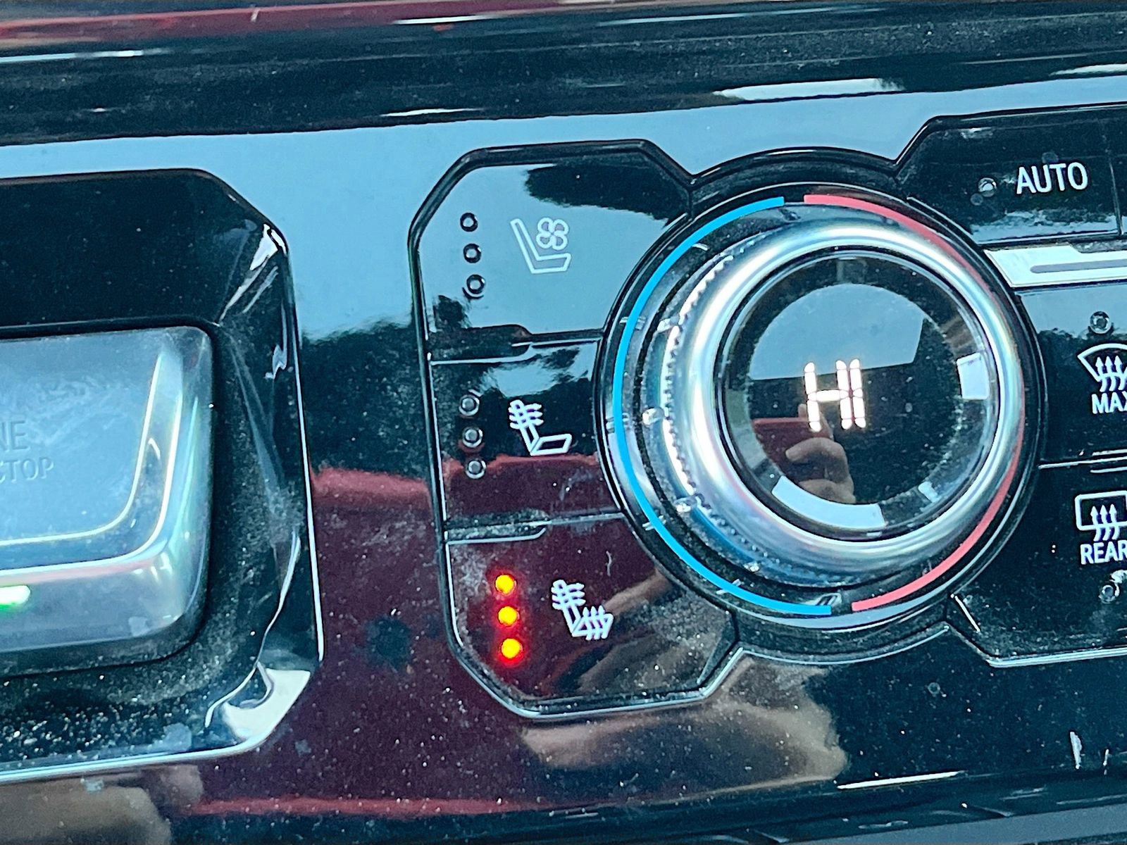 Used 2025 GMC Sierra 1500 AT4 w/ AT4 Premium Package image 21