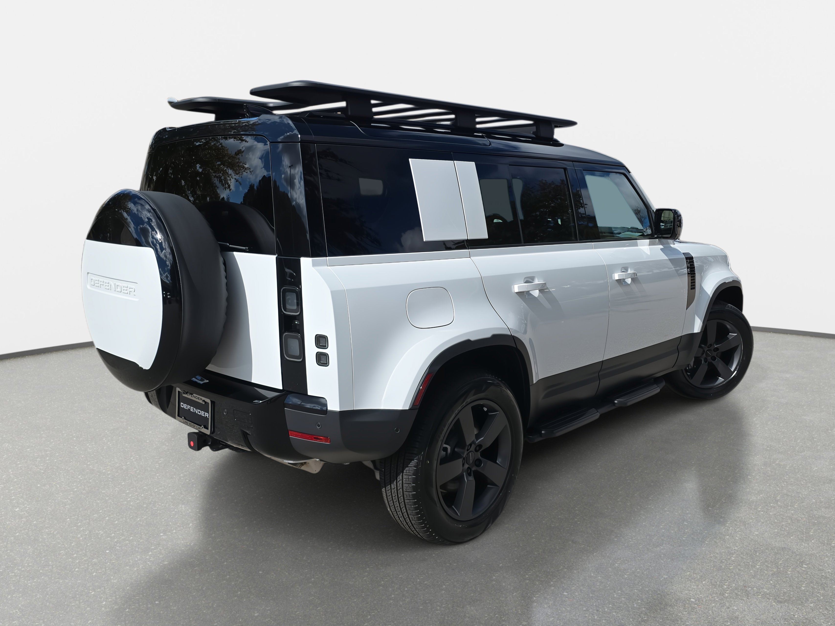 New 2026 Land Rover Defender 110 S image 5