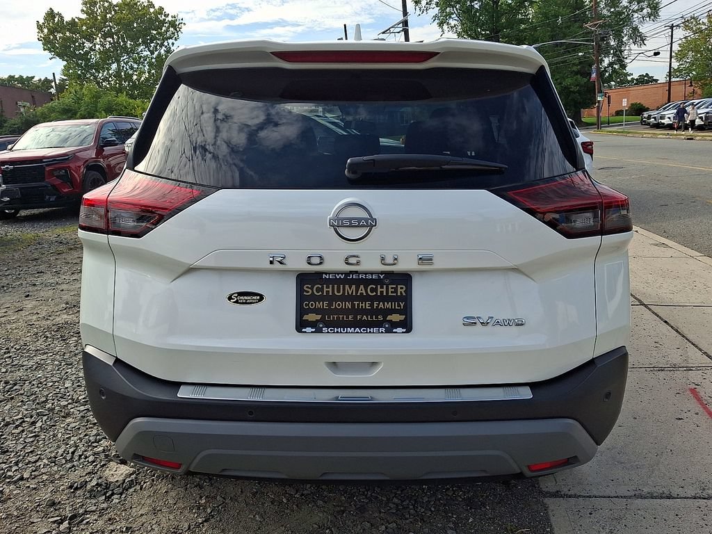 Used 2023 Nissan Rogue SV AWD/4WD image 7