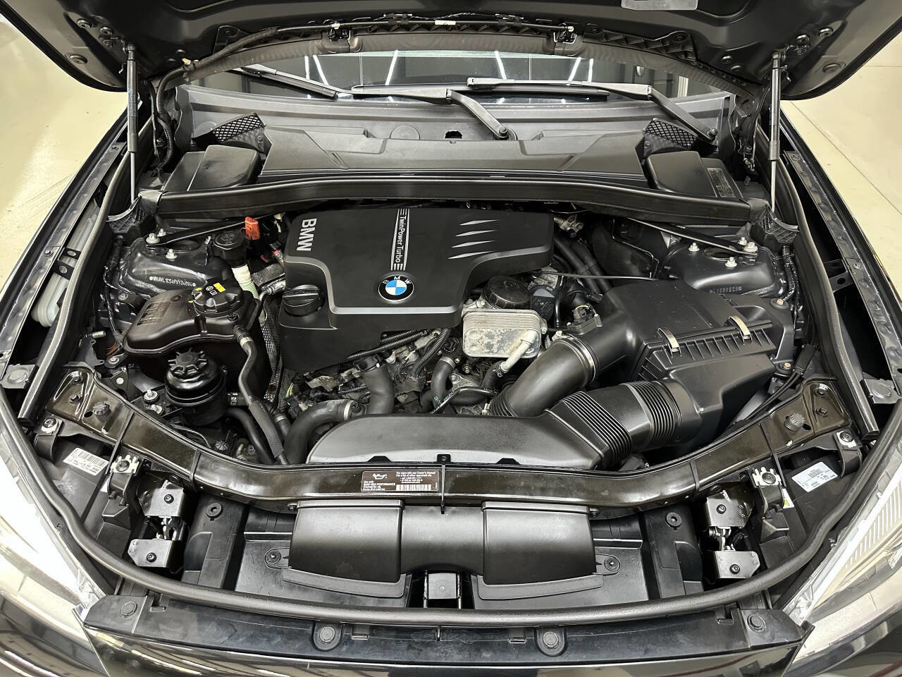 Used 2015 BMW X1 xDrive28i image 7