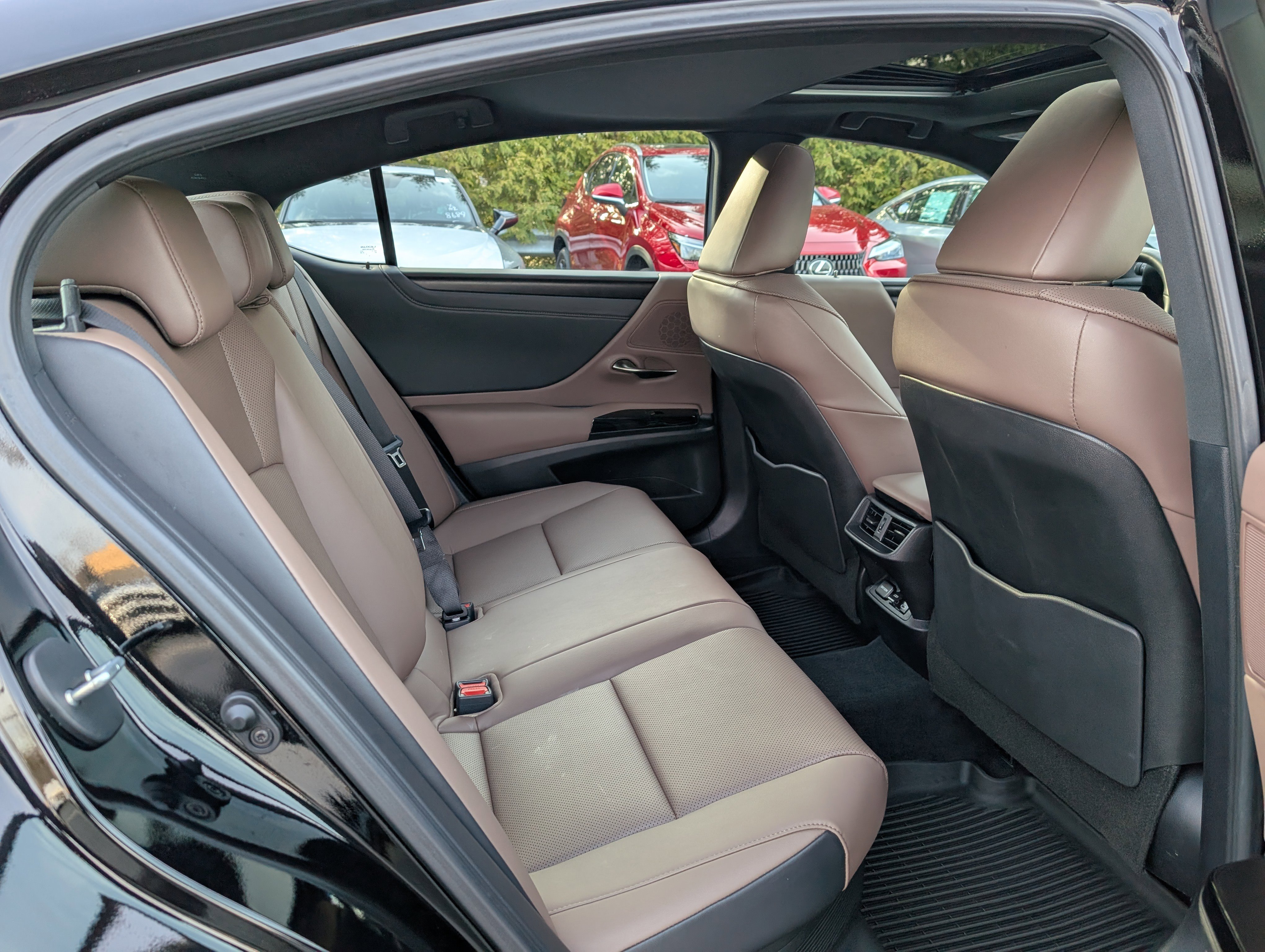 Certified 2025 Lexus ES 300h 300h image 12