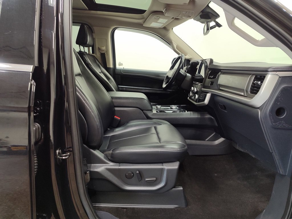 Used 2022 Ford Expedition XLT AWD/4WD image 18