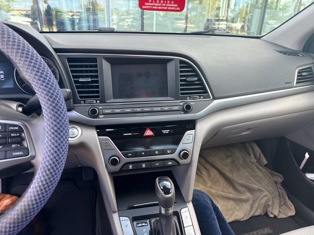 Used 2018 Hyundai Elantra Value Edition FWD image 3