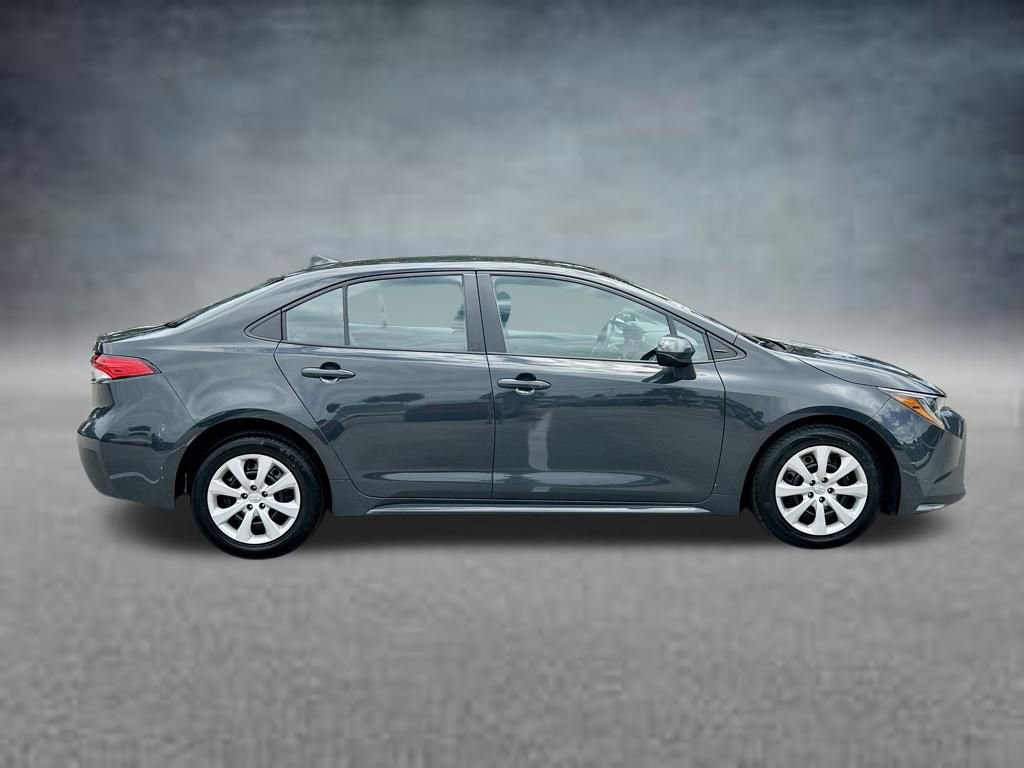 Used 2024 Toyota Corolla LE FWD image 4