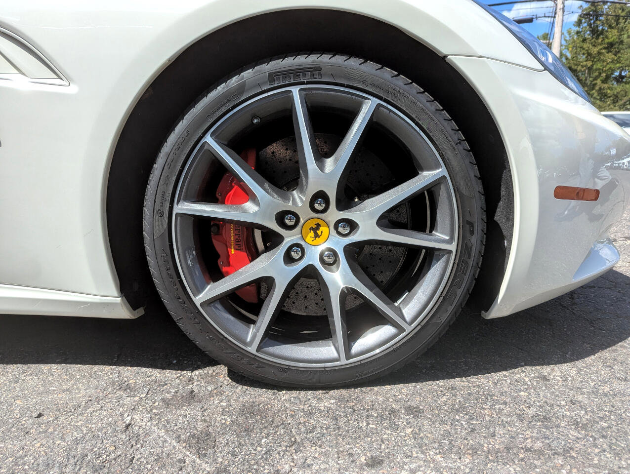 Used 2013 Ferrari California image 49