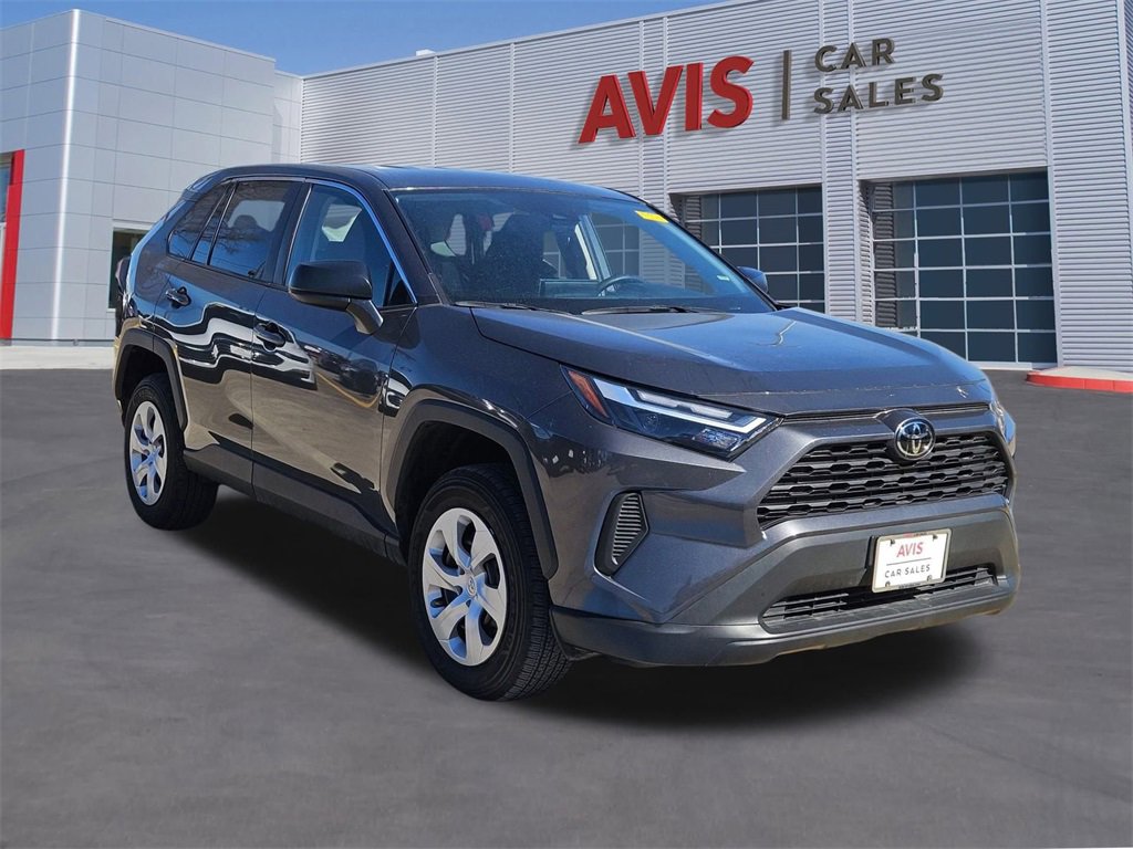 Used 2025 Toyota RAV4 LE image 9