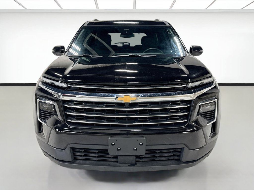 Used 2026 Chevrolet Traverse LT w/ LPO, Floor Liner Package FWD image 2