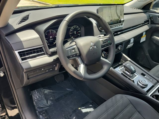 New 2025 Mitsubishi Outlander SE image 22