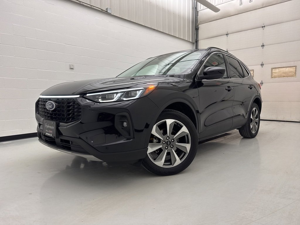 Used 2024 Ford Escape Platinum image 8