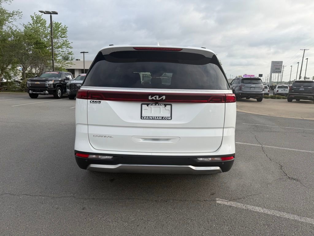 Used 2024 Kia Carnival SX FWD image 6