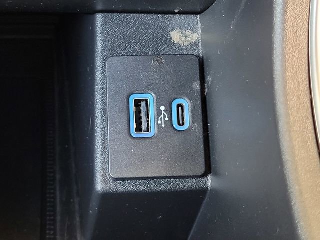 Used 2022 Ford Edge ST-Line image 14