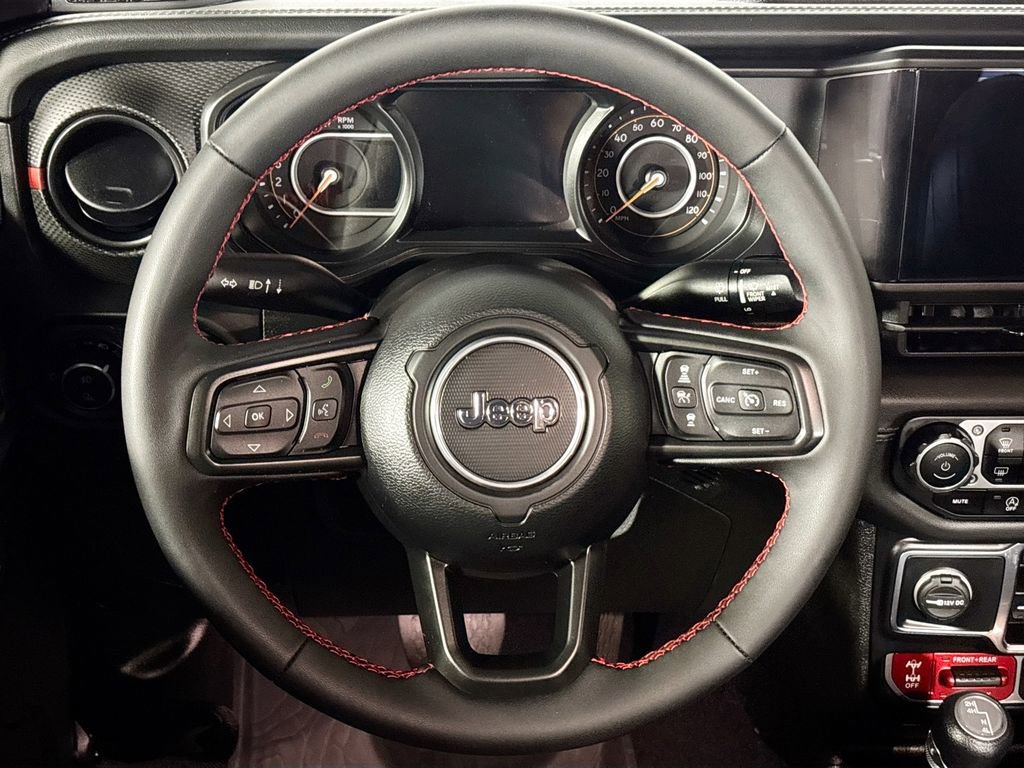 Used 2024 Jeep Gladiator Rubicon w/ Technology Group image 13