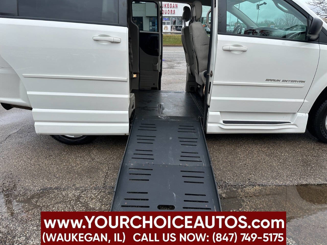 Used 2012 Dodge Grand Caravan SE image 20