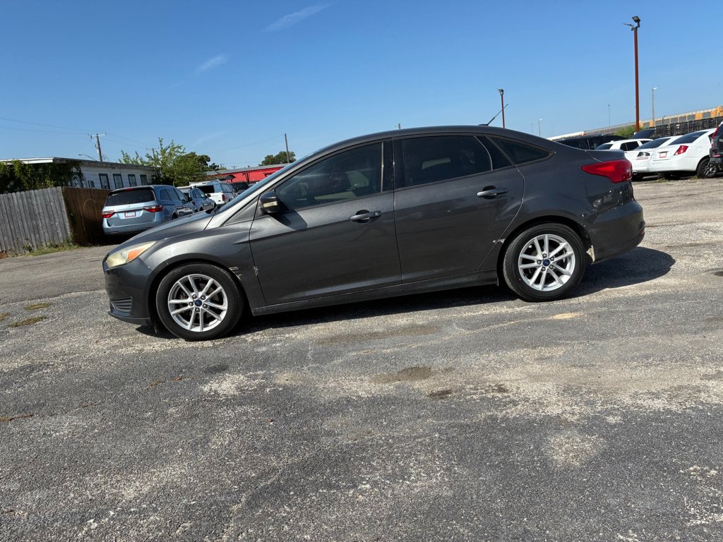 Used 2016 Ford Focus SE FWD image 12