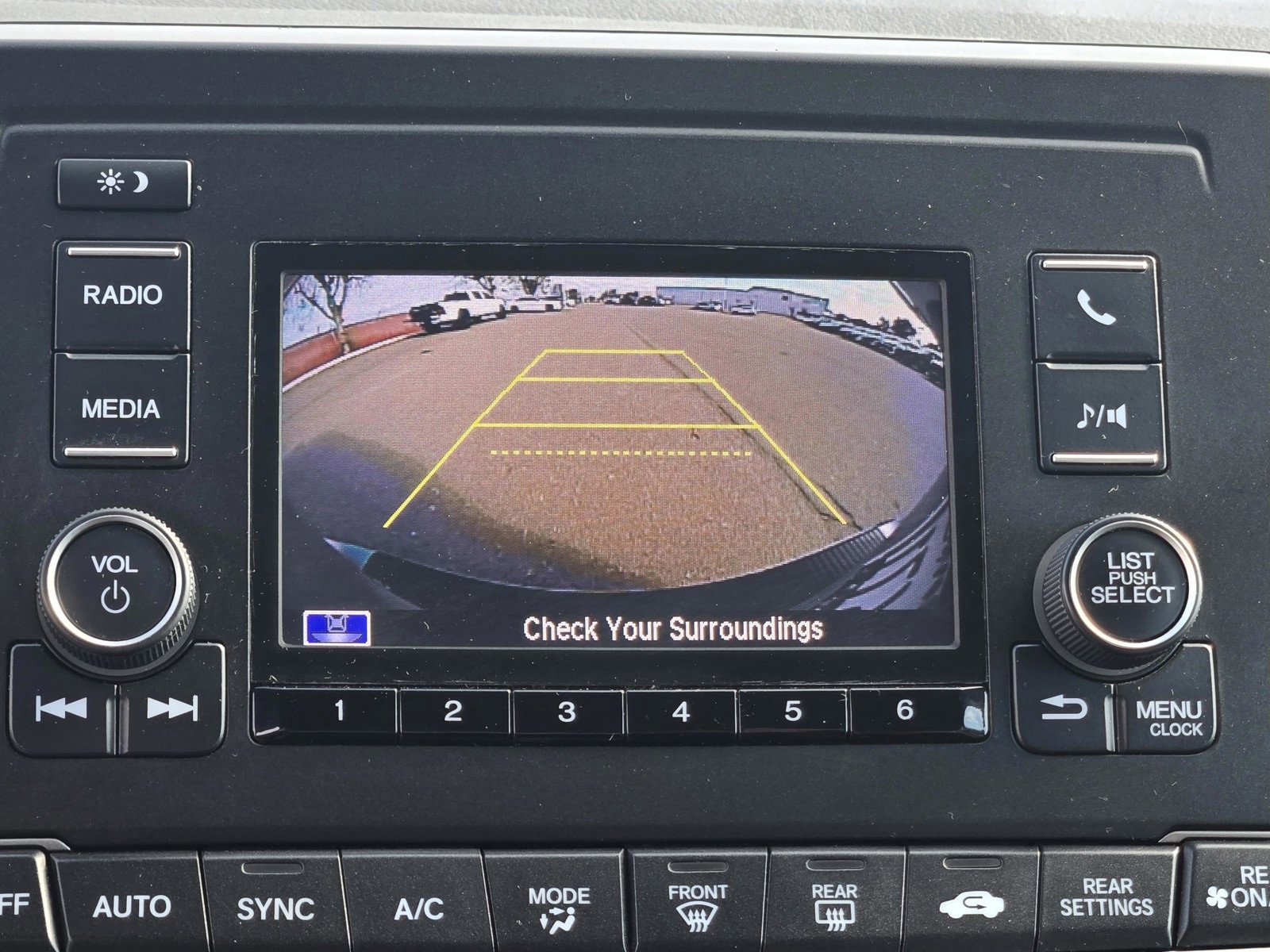 Used 2018 Honda Odyssey LX image 19