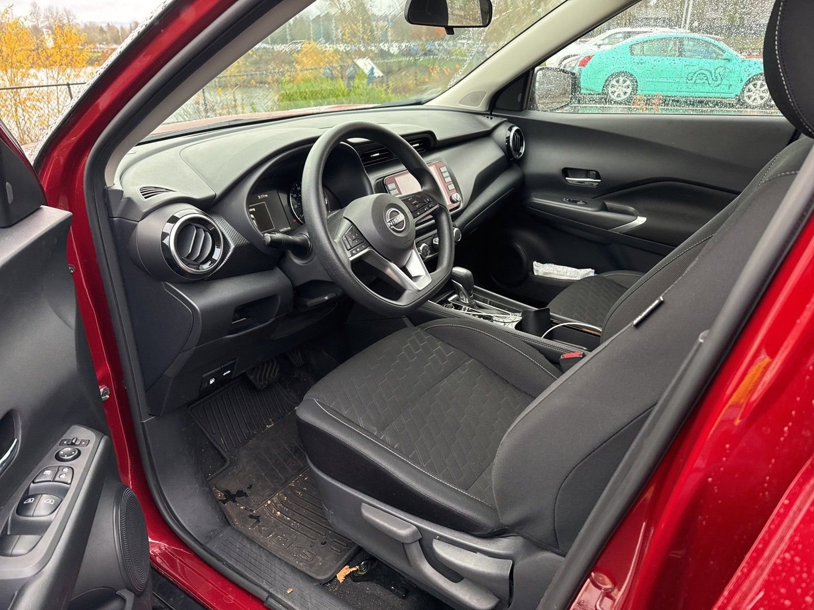 Used 2023 Nissan Kicks SV image 8