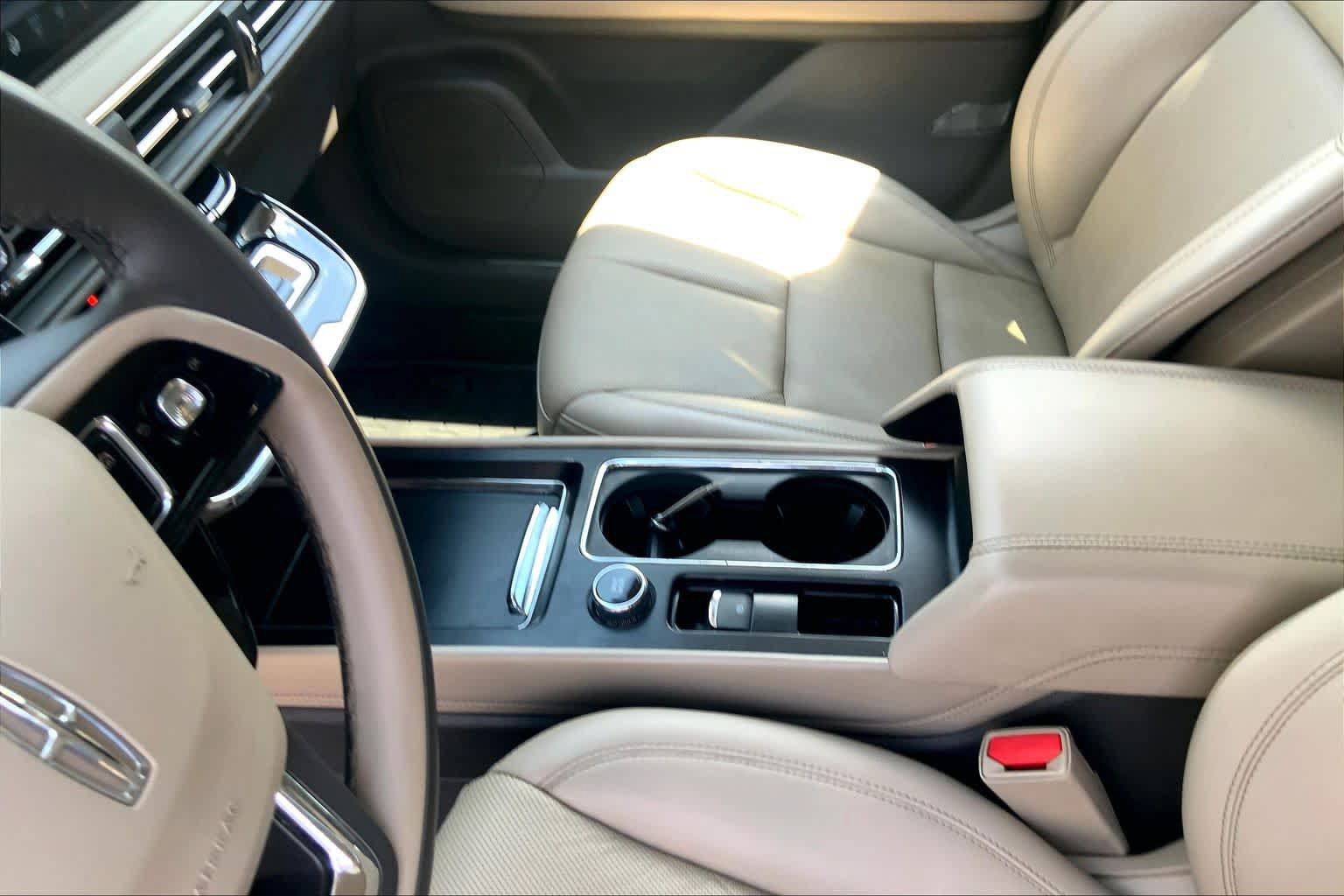 Certified 2023 Lincoln Corsair Reserve AWD/4WD image 17