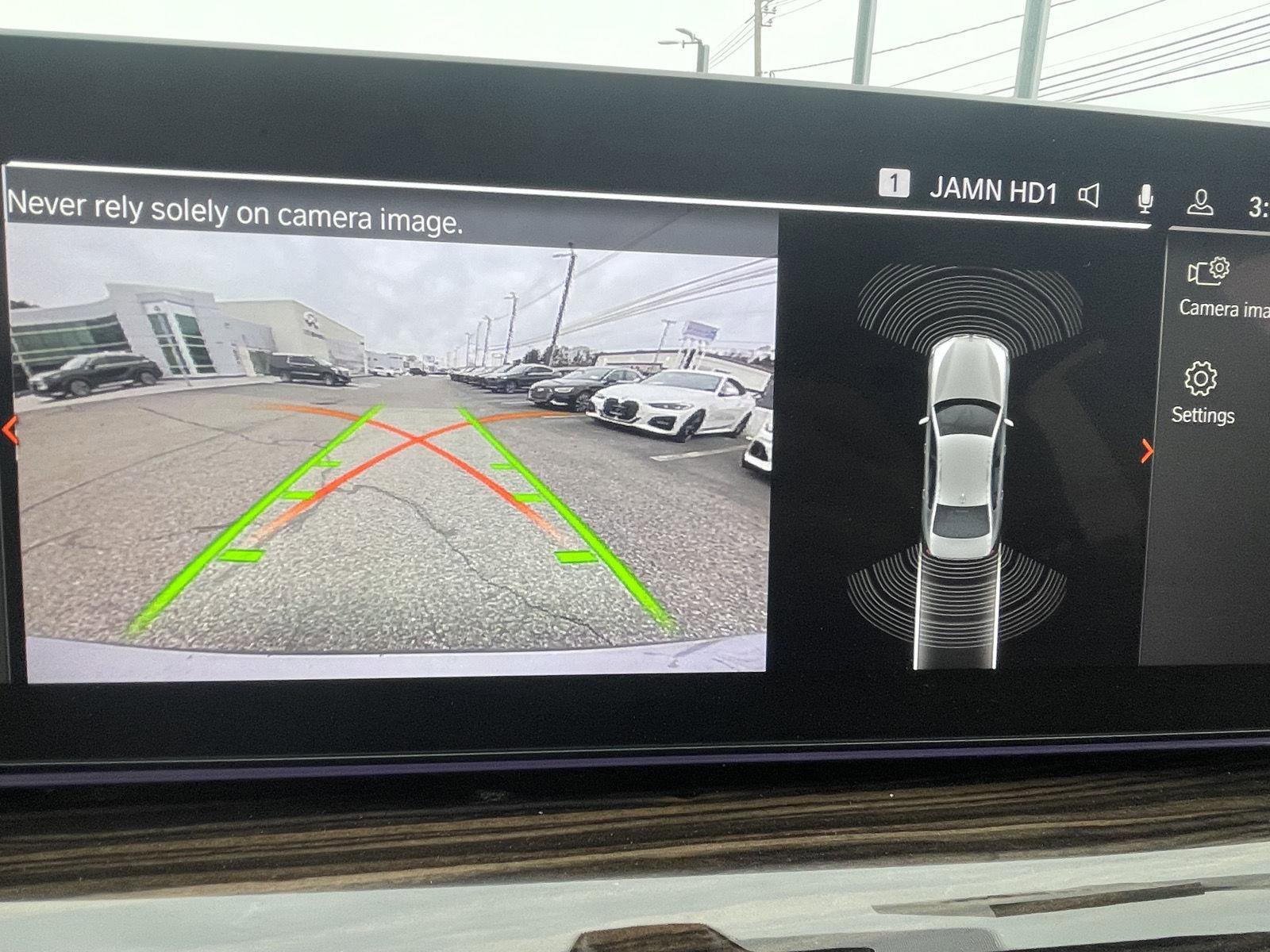 Used 2023 BMW 530e xDrive w/ Premium Package image 19