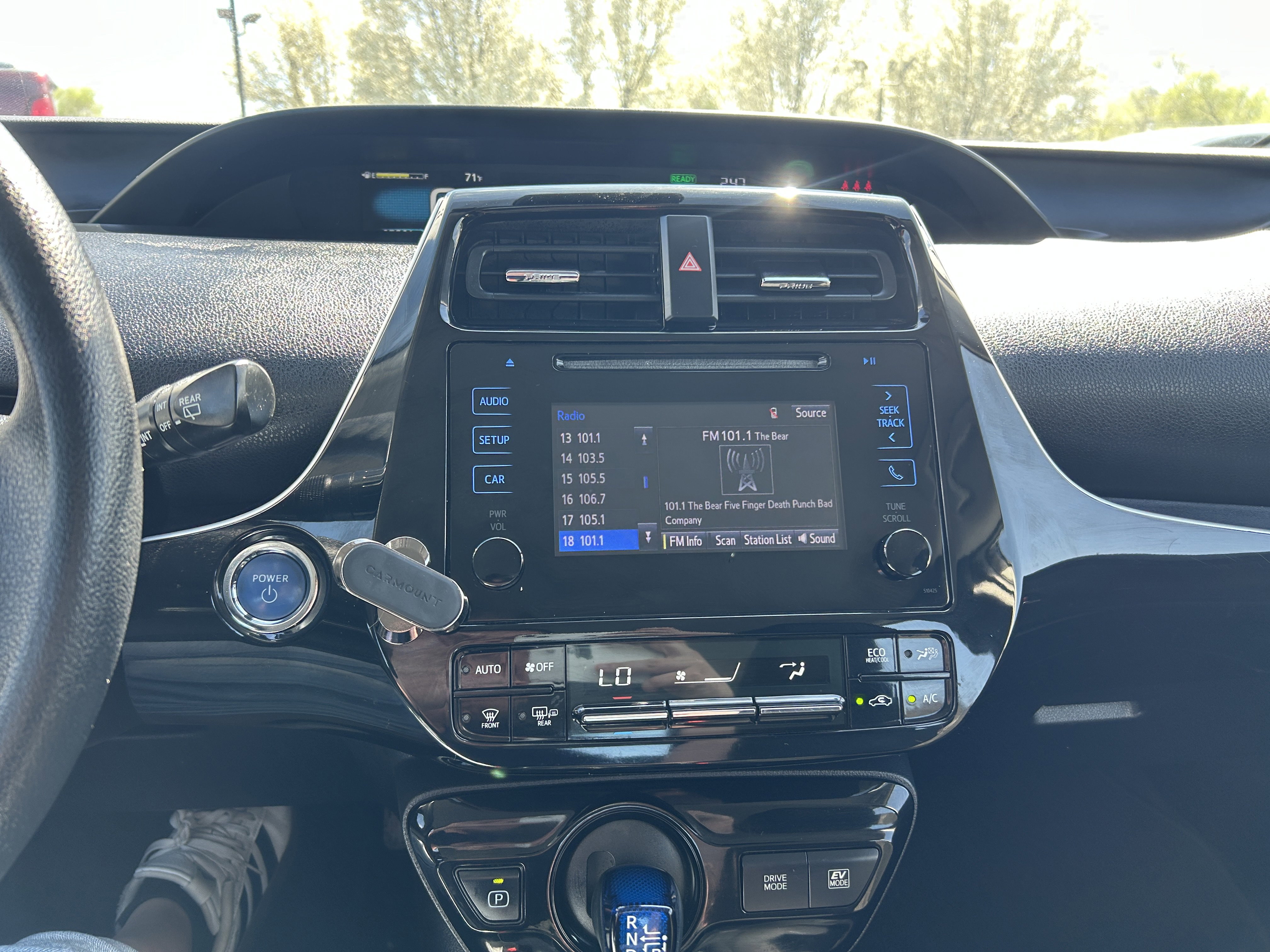Used 2019 Toyota Prius LE image 16