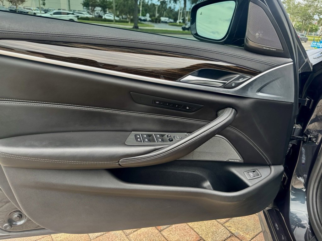 Used 2019 BMW M5 w/ Executive Package image 11