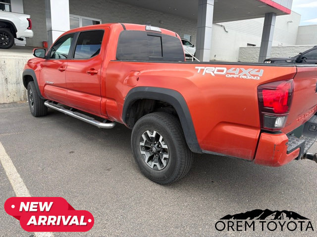 Used 2018 Toyota Tacoma TRD Off-Road w/ Technology Package AWD/4WD image 9