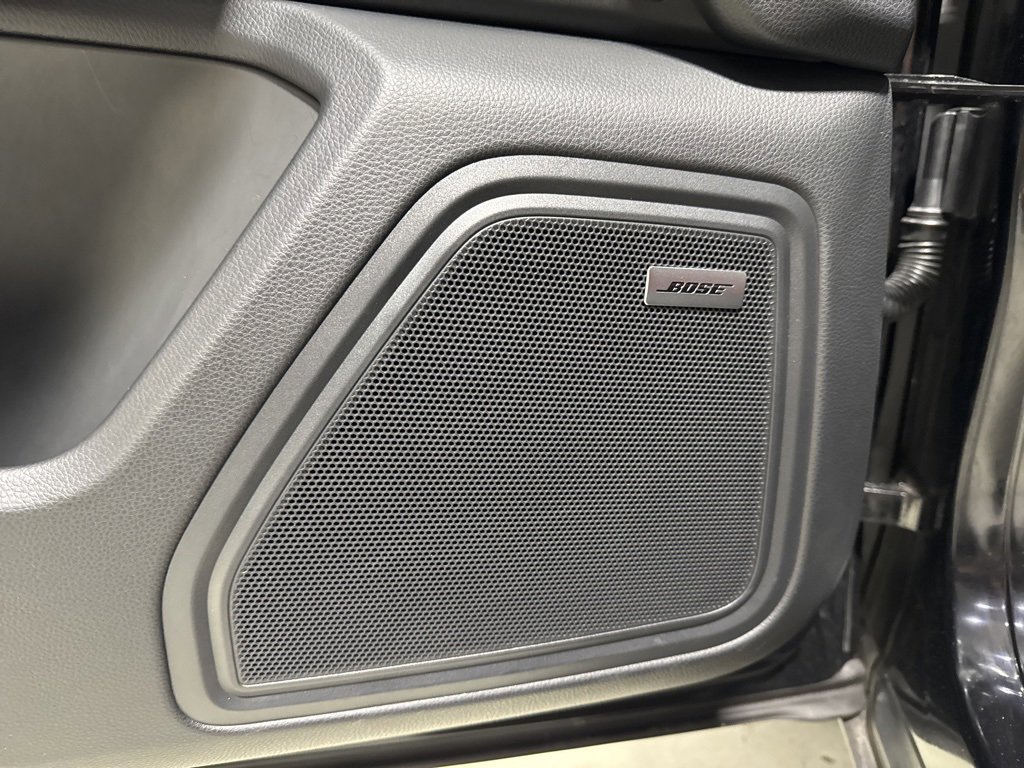 Used 2025 Porsche Macan Turbo image 16