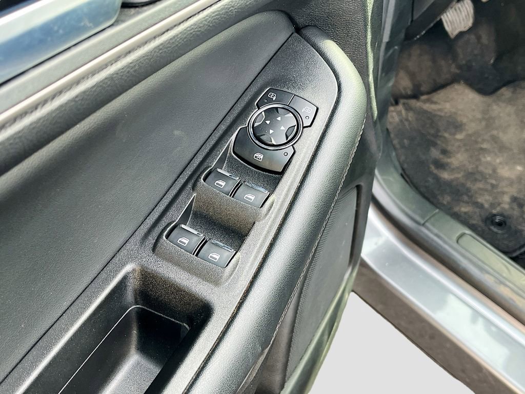 Used 2024 Ford Edge SEL AWD/4WD image 18