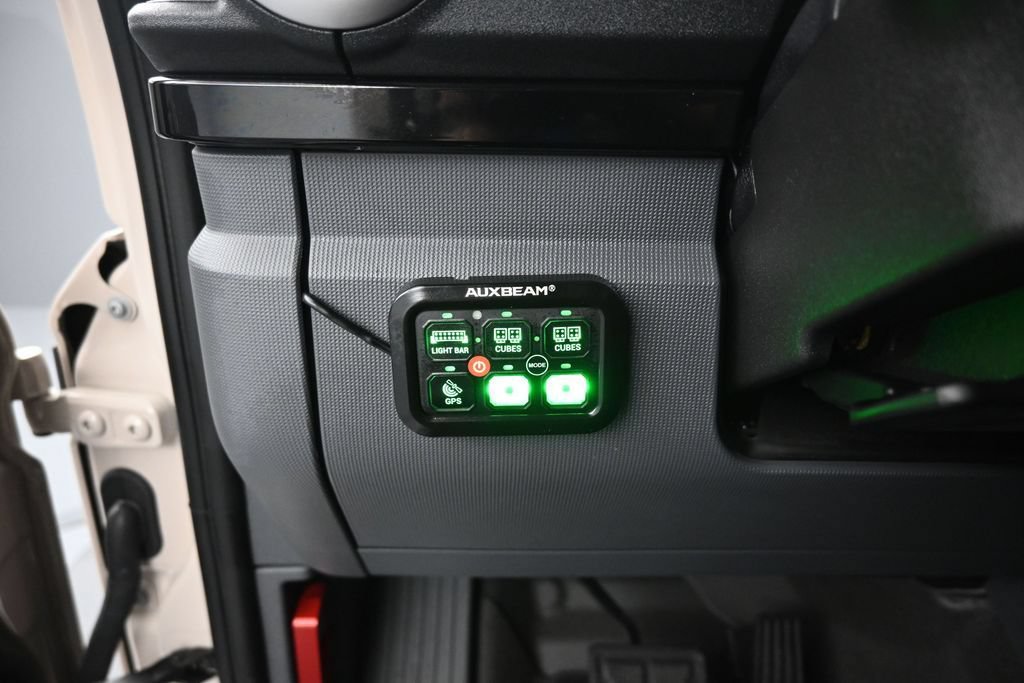 Used 2025 INEOS Grenadier AWD/4WD image 11