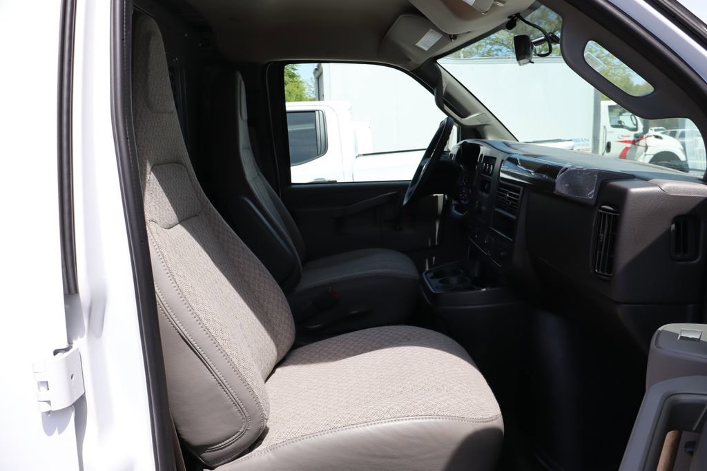 New 2026 Chevrolet Express 2500 w/ Driver Convenience Package RWD image 36