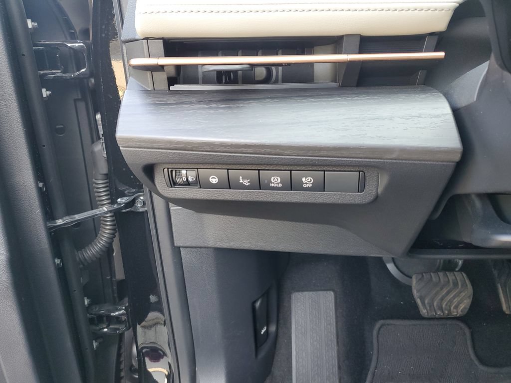 Used 2024 Nissan Ariya FWD image 21