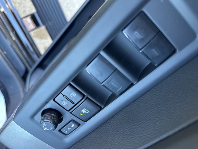 New 2026 Toyota Tundra Platinum image 9