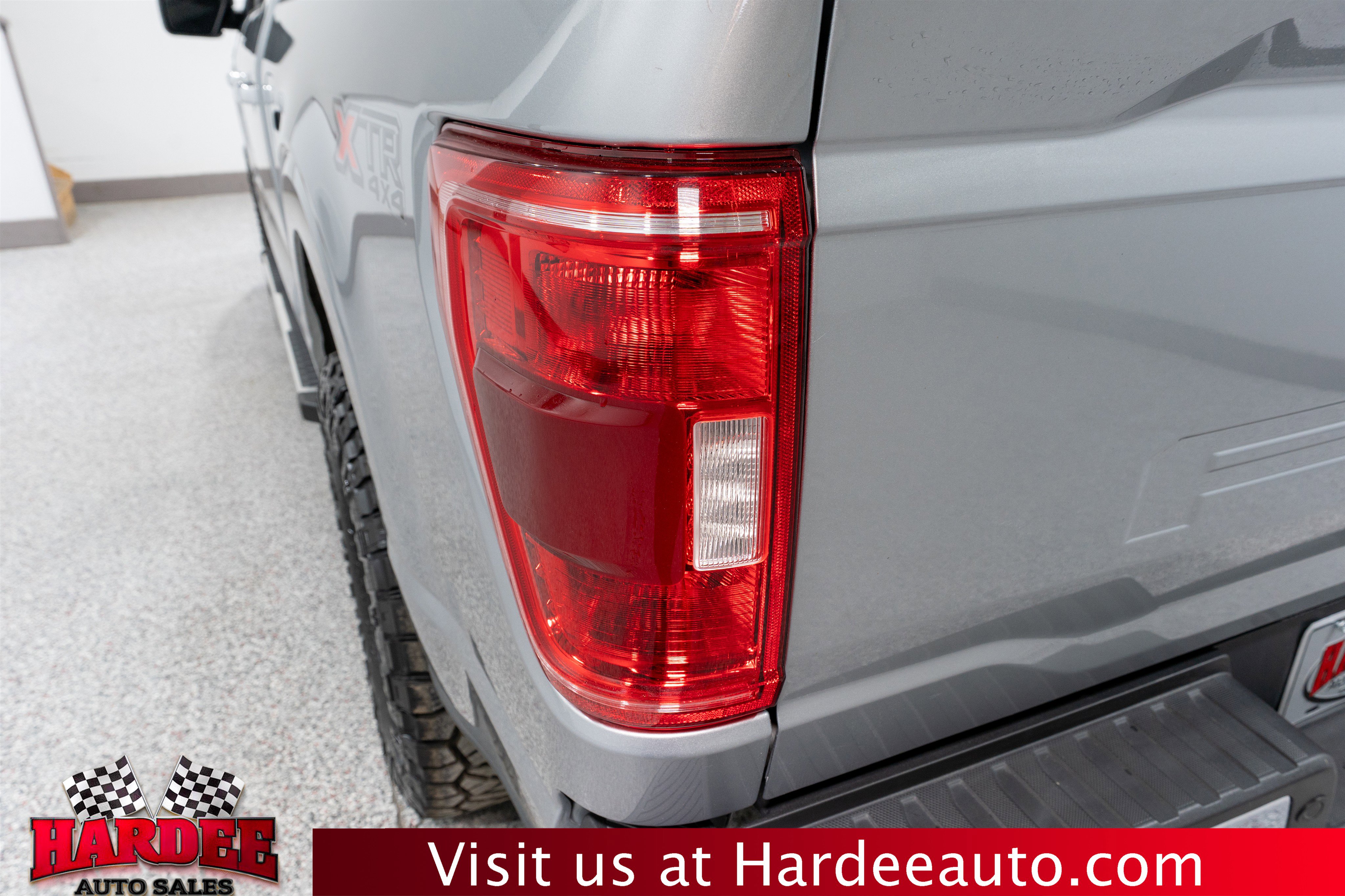 Used 2023 Ford F150 XLT w/ XTR Package image 9