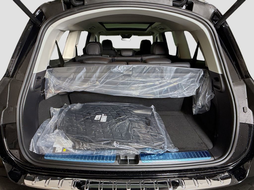 Used 2026 Mercedes-Benz GLS 450 4MATIC image 28
