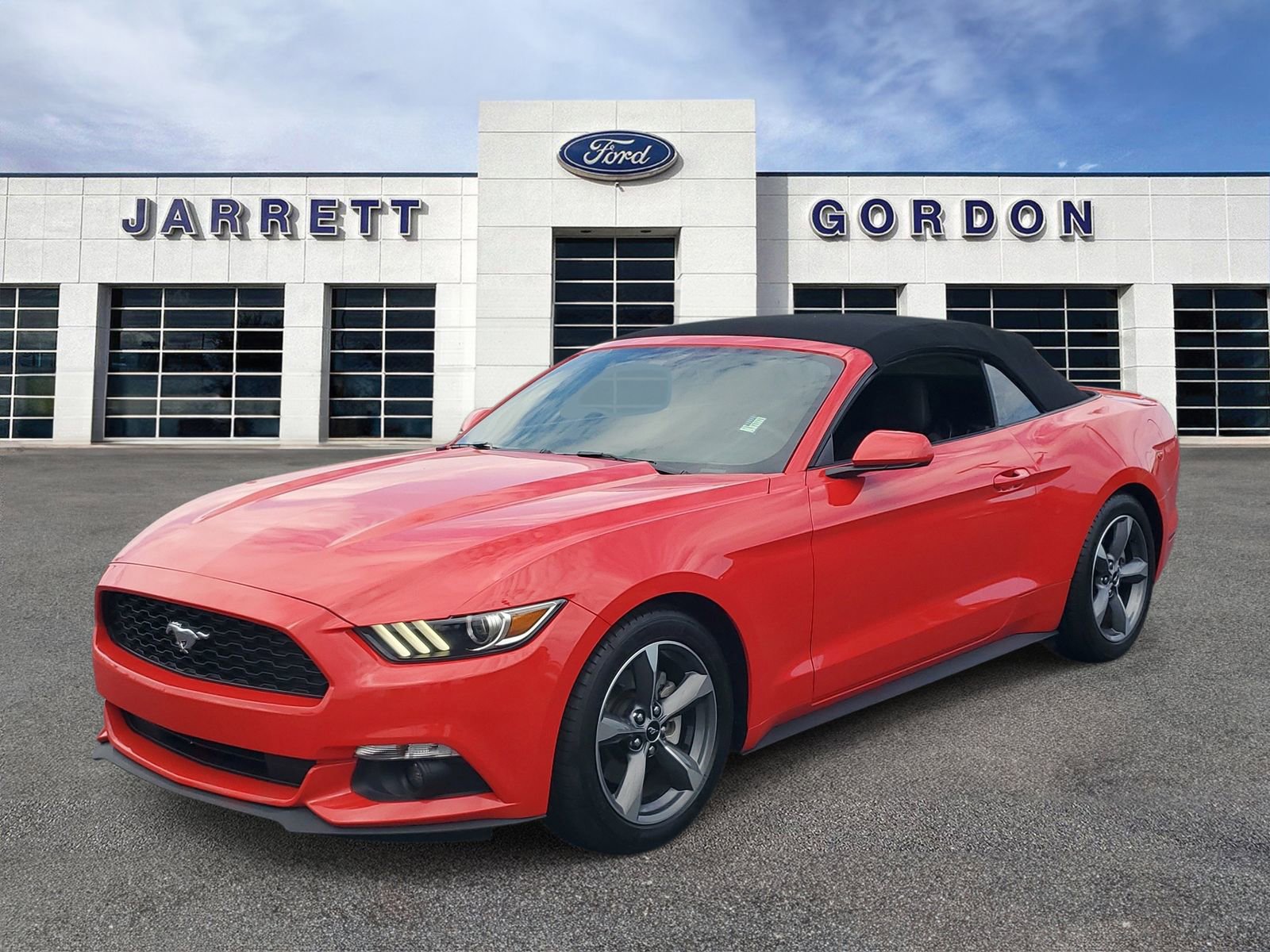 Used 2016 Ford Mustang Convertible w/ Equipment Group 051A RWD image 2