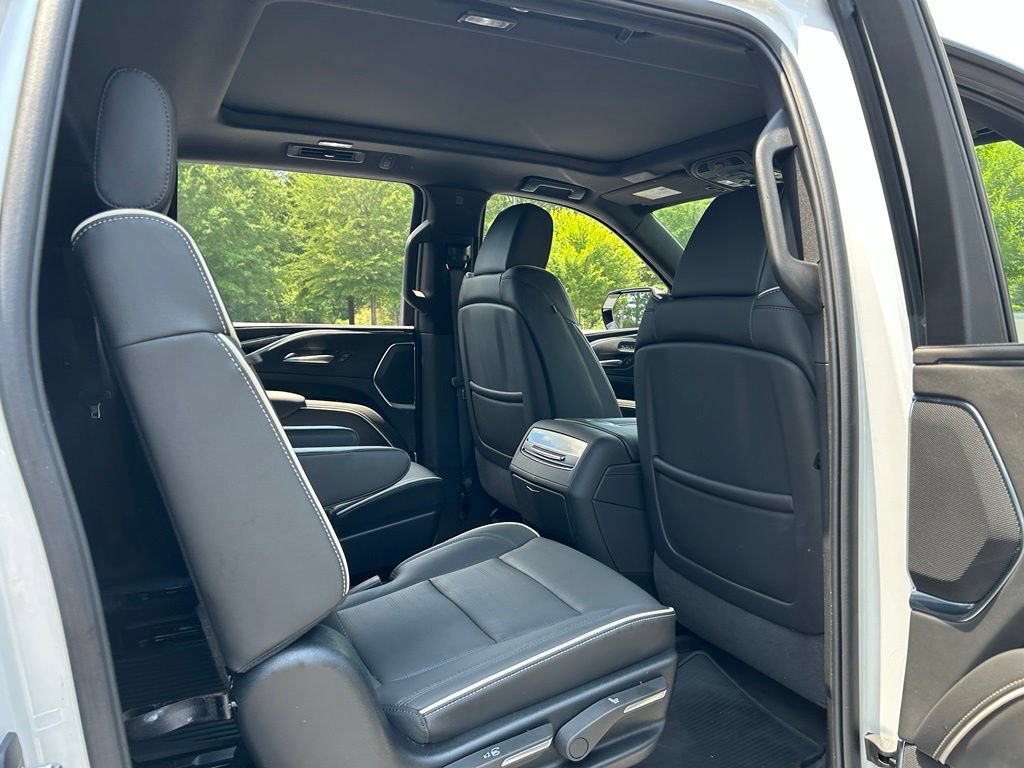 Used 2024 Cadillac Escalade ESV Sport w/ LPO, ONYX Package AWD/4WD image 51