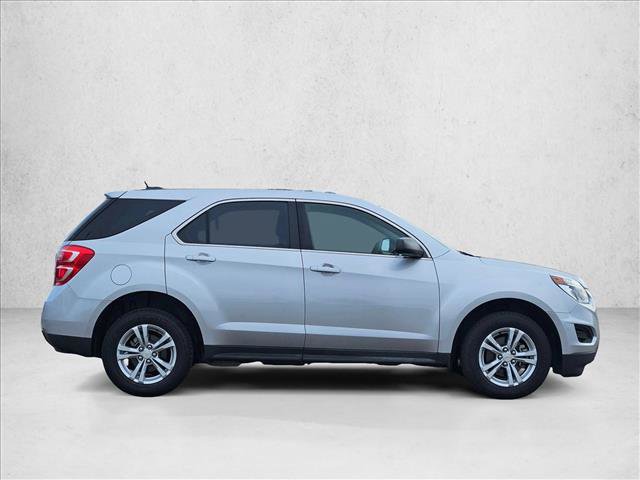 Used 2017 Chevrolet Equinox LS image 4