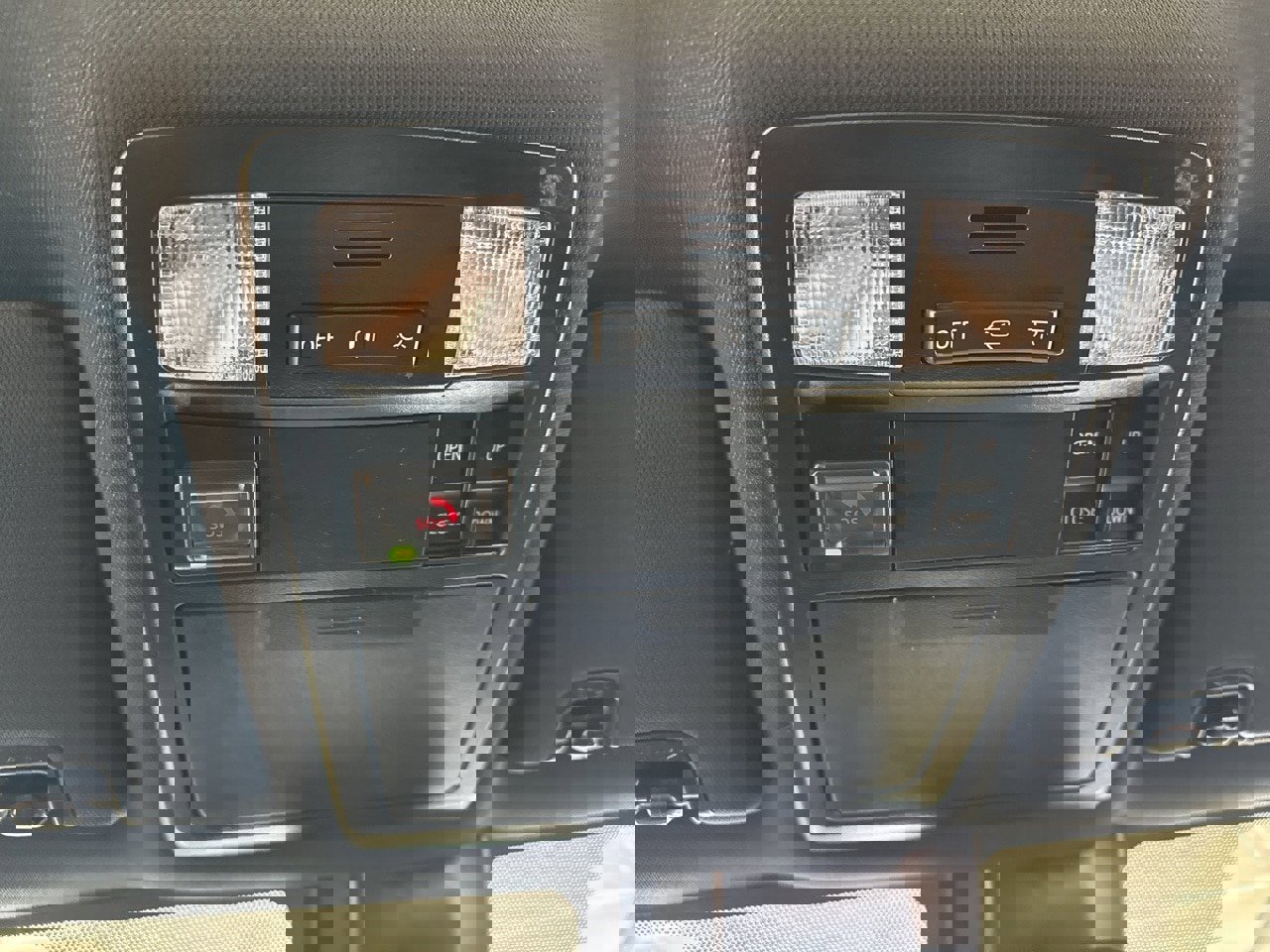 Certified 2021 Toyota Tacoma Limited image 34