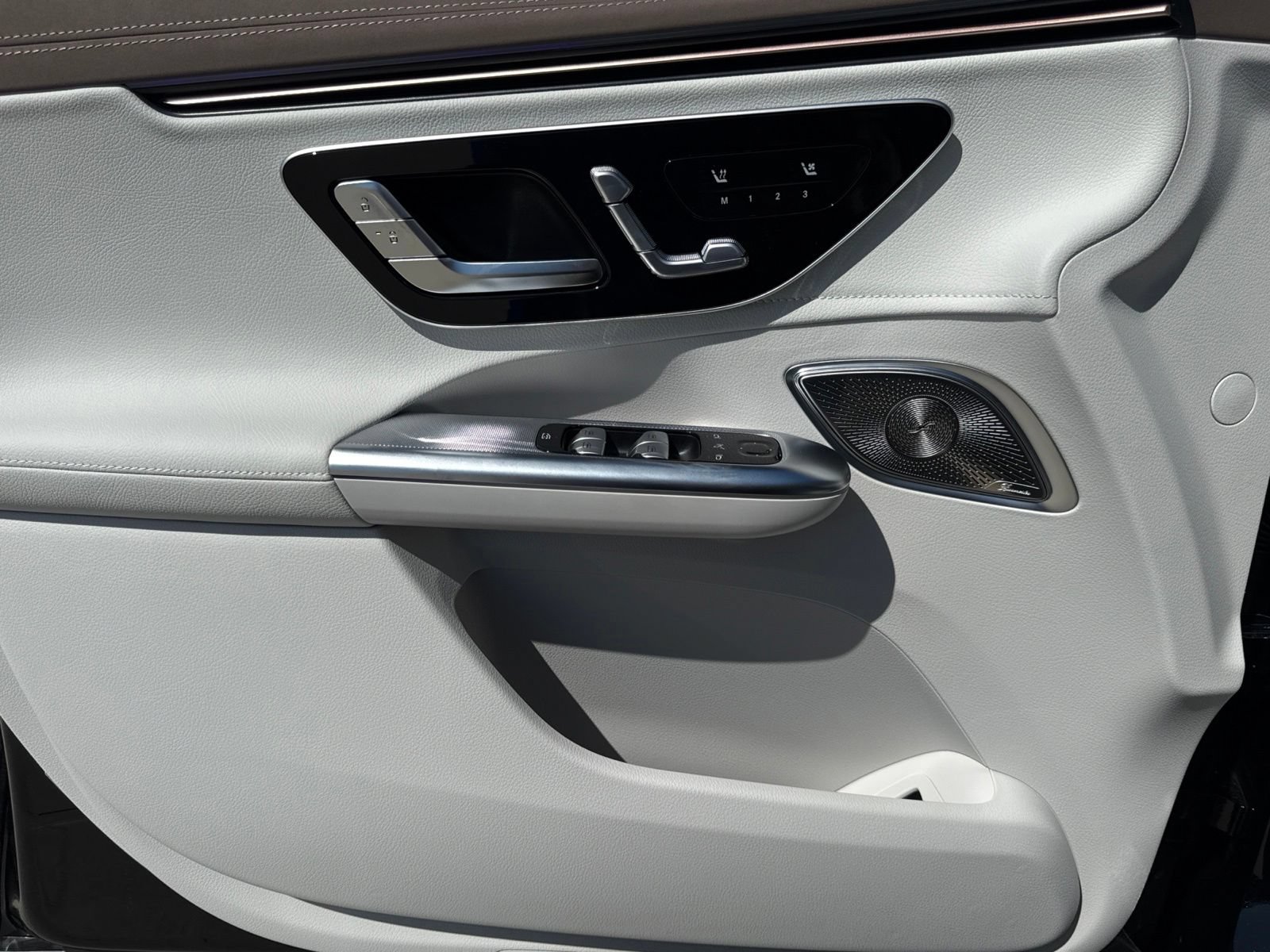 New 2027 Mercedes-Benz EQE 320+ SUV image 16