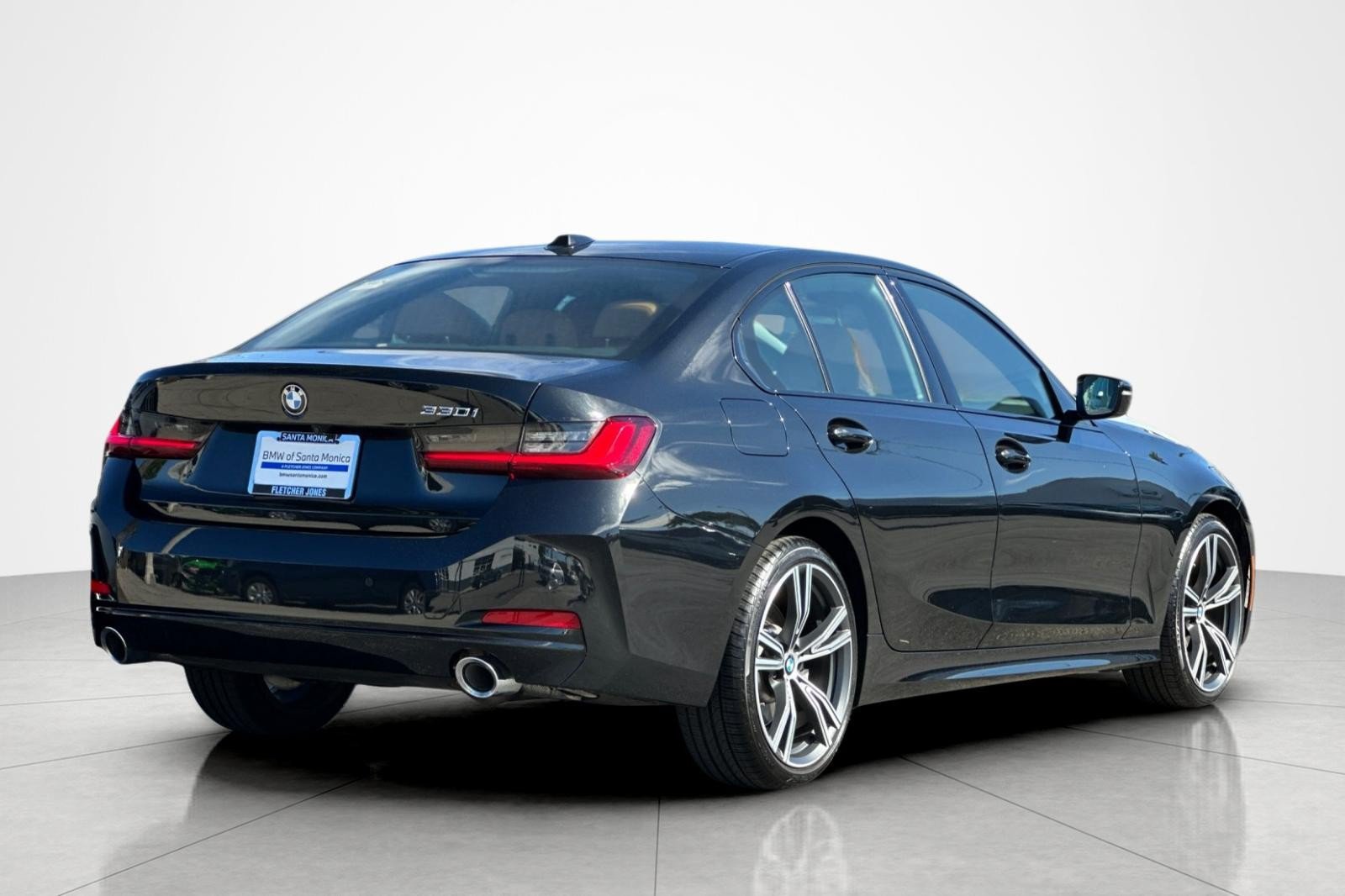Used 2023 BMW 330i Sedan w/ Premium Package RWD image 5