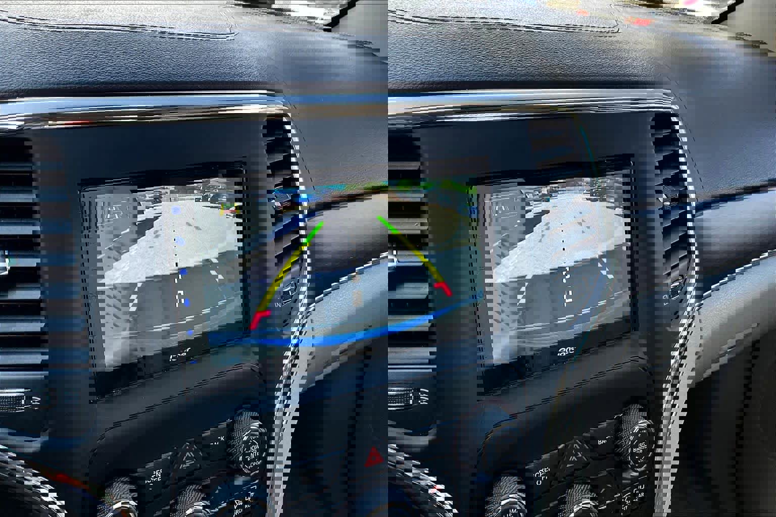 Used 2015 Jeep Grand Cherokee Overland image 27