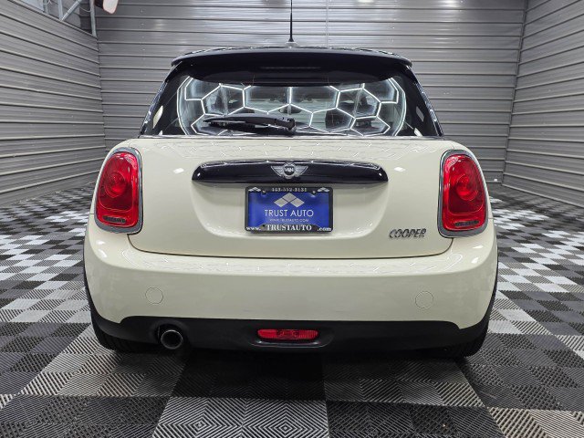 Used 2017 MINI Cooper 2-Door Hardtop FWD image 6