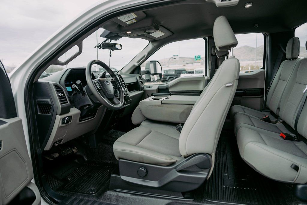 Used 2022 Ford F250 XL w/ Power Equipment Group image 11