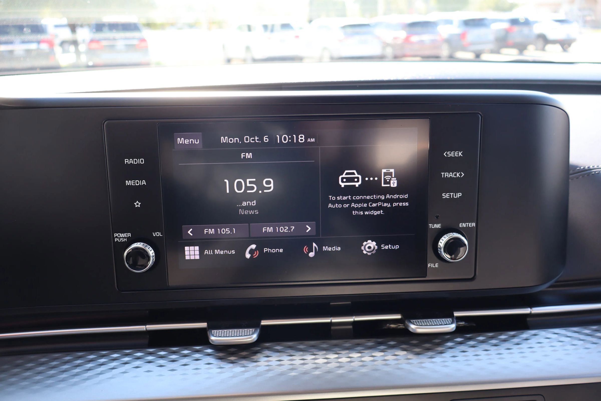 Used 2024 Kia Carnival LX image 22