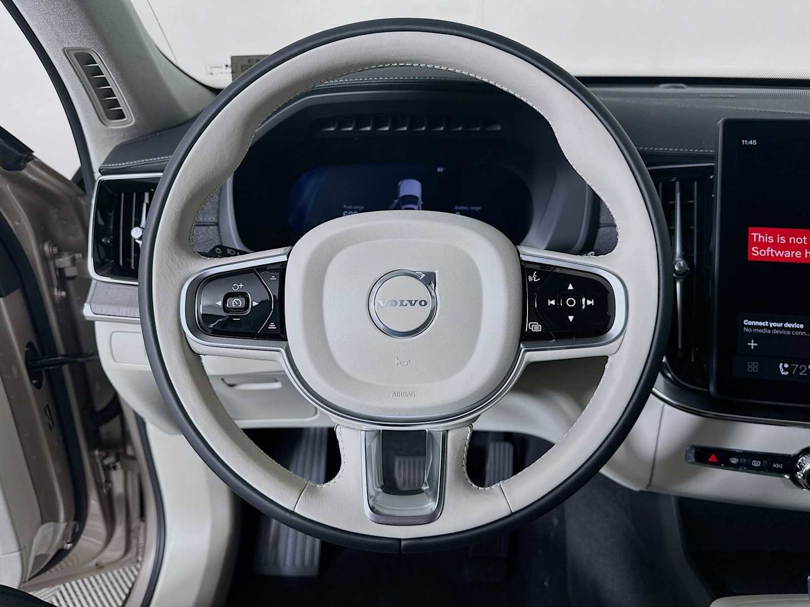 New 2026 Volvo XC90 T8 Ultra w/ Lounge Package image 11