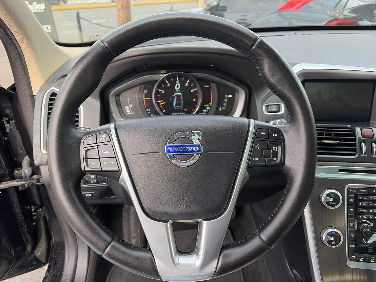 Used 2016 Volvo XC60 T5 Premier image 28