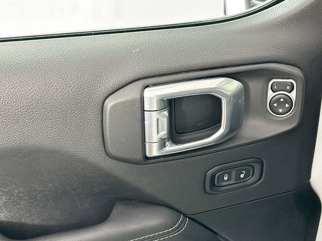 Used 2023 Jeep Wrangler Unlimited Sahara w/ Cold Weather Group image 27